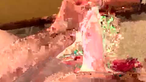 Snapshot of motomo12 chatting on December 10, 2024, 12:50 am Henry online show from December 10, 2024, 12:50 am