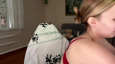 Snapshot of motreal chatting on May 31, 2026, 1:07 pm Montreal online show from May 31, 2026, 1:07 pm