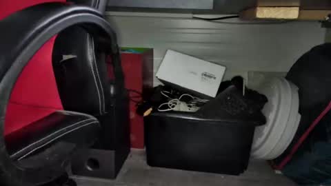 Snapshot of mouillelenos chatting on March 11, 2025, 7:26 am CamO online show from March 11, 2025, 7:26 am