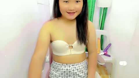 casandra online show from November 7, 2025, 2:44 am