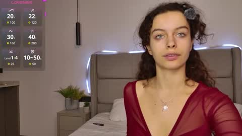 Luna online show from February 13, 2026, 9:11 pm