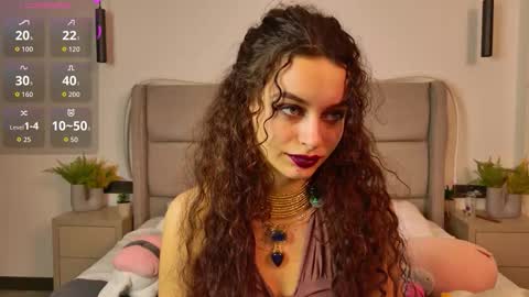 Luna online show from February 18, 2026, 9:22 pm