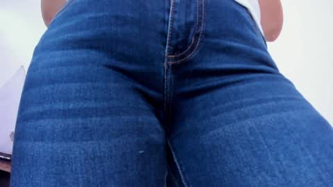 Snapshot of moxa_hot chatting on December 19, 2024, 2:02 pm moxa hot online show from December 19, 2024, 2:02 pm