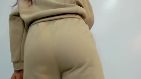 Snapshot of moxa_hot chatting on December 31, 2024, 1:41 pm moxa hot online show from December 31, 2024, 1:41 pm