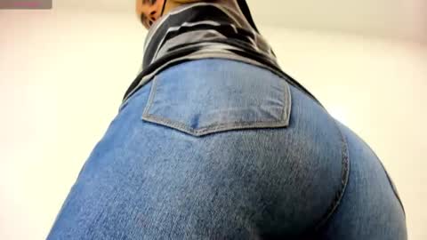 Snapshot of moxa_hot chatting on September 20, 2025, 1:45 pm moxa hot online show from September 20, 2025, 1:45 pm