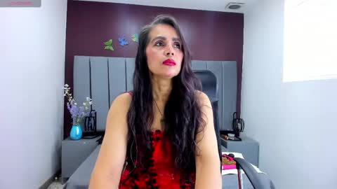 Snapshot of moxa_hot chatting on October 3, 2025, 3:09 pm moxa hot online show from October 3, 2025, 3:09 pm