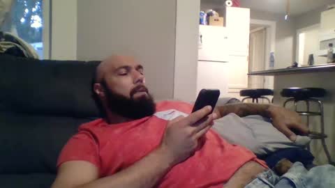 Mr8 online show from October 7, 2025, 11:35 pm