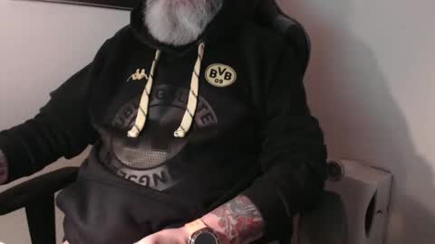 Snapshot of mr_boombastic2021 chatting on December 19, 2025, 10:22 am mr_boombastic2021 online show from December 19, 2025, 10:22 am