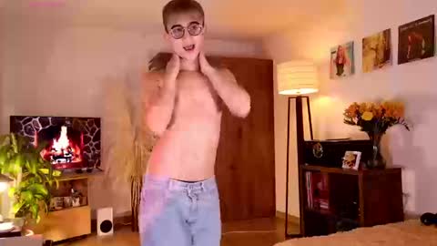 Mr Evans online show from September 16, 2025, 5:47 pm