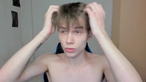 Snapshot of mr_makentoshi chatting on March 3, 2025, 2:47 am Makentoshi online show from March 3, 2025, 2:47 am