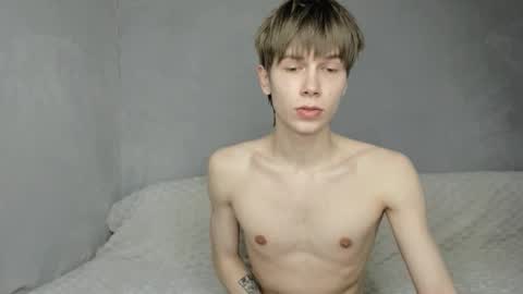 Snapshot of mr_makentoshi chatting on March 15, 2026, 9:32 pm Makentoshi online show from March 15, 2026, 9:32 pm