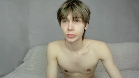 Snapshot of mr_makentoshi chatting on April 26, 2026, 8:34 am Makentoshi online show from April 26, 2026, 8:34 am