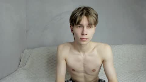 Snapshot of mr_makentoshi chatting on May 16, 2026, 3:14 am Makentoshi online show from May 16, 2026, 3:14 am