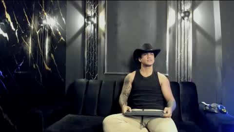 mr_maximo online show from October 12, 2025, 3:38 am