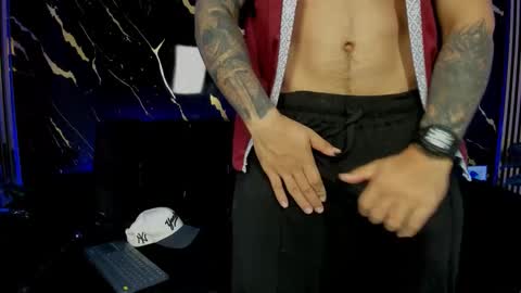 mr_maximo online show from February 11, 2026, 5:12 am