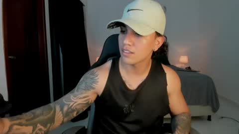 mr_maximo online show from May 20, 2026, 5:02 am