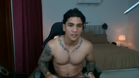 Snapshot of mr_maximo chatting on July 5, 2026, 3:45 am mr_maximo online show from July 5, 2026, 3:45 am