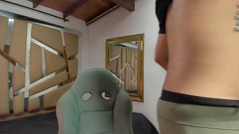 MIKEE online show from February 26, 2025, 2:59 am