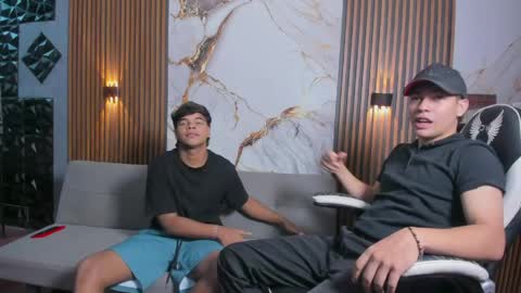 mr_mois online show from April 3, 2026, 7:06 am