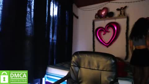 Mr  Mrs Curie online show from December 13, 2024, 9:52 pm