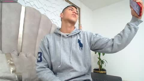 Mr Porn  online show from April 4, 2026, 4:04 pm