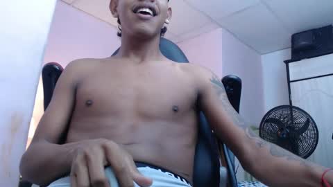 mr_stiven_ online show from January 15, 2025, 7:59 am