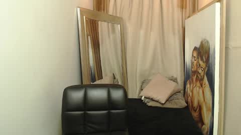 mr_stiven_ online show from December 5, 2025, 8:12 am