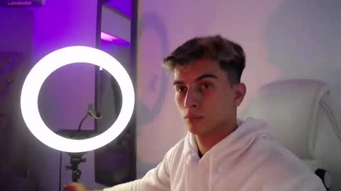 williseo online show from September 12, 2025, 7:58 pm