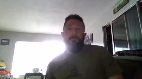 Snapshot of mrasta1984 chatting on December 17, 2025, 8:37 pm mrasta1984 online show from December 17, 2025, 8:37 pm