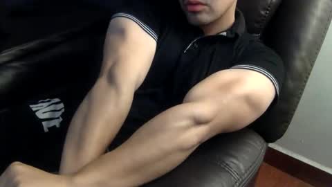 Snapshot of mrbree chatting on May 21, 2026, 3:52 pm Mr Bree online show from May 21, 2026, 3:52 pm
