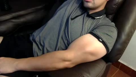 Snapshot of mrbree chatting on July 22, 2026, 6:43 pm Mr Bree online show from July 22, 2026, 6:43 pm