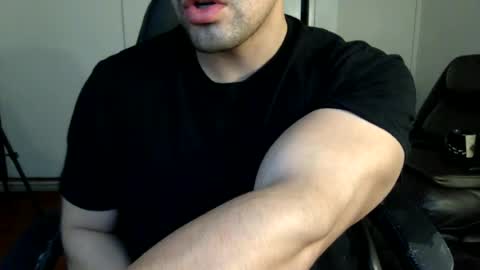 Snapshot of mrbree chatting on July 29, 2026, 5:44 pm Mr Bree online show from July 29, 2026, 5:44 pm