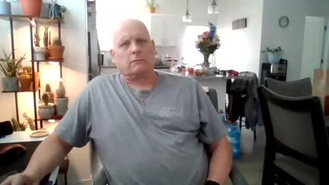 Snapshot of mrclean_55 chatting on August 3, 2026, 6:11 pm MrClean55 online show from August 3, 2026, 6:11 pm