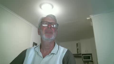 Snapshot of mrcreek1531 chatting on April 30, 2026, 6:31 am mrcreek1531 online show from April 30, 2026, 6:31 am