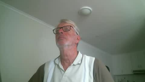 Snapshot of mrcreek1531 chatting on May 15, 2026, 2:07 am mrcreek1531 online show from May 15, 2026, 2:07 am