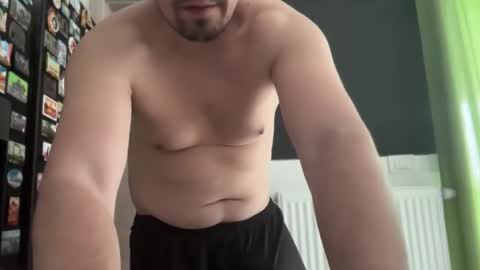 Snapshot of mrcumonface1 chatting on April 16, 2026, 8:15 am mrcumonface1 online show from April 16, 2026, 8:15 am