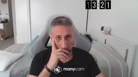 Snapshot of mrdr000 chatting on March 23, 2026, 12:20 pm mrdr000 online show from March 23, 2026, 12:20 pm
