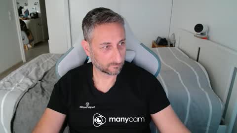 Snapshot of mrdr000 chatting on May 4, 2026, 5:58 am mrdr000 online show from May 4, 2026, 5:58 am