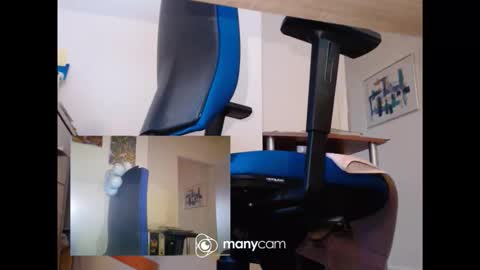 Snapshot of mrduplo1975 chatting on February 22, 2026, 2:37 pm MrJohnsen1975 online show from February 22, 2026, 2:37 pm