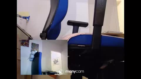 Snapshot of mrduplo1975 chatting on February 25, 2026, 6:17 pm MrJohnsen1975 online show from February 25, 2026, 6:17 pm