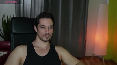 Snapshot of mrgreeneyes01 chatting on January 30, 2025, 4:24 pm juan luis online show from January 30, 2025, 4:24 pm