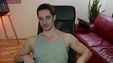 Snapshot of mrgreeneyes01 chatting on March 11, 2025, 2:29 pm juan luis online show from March 11, 2025, 2:29 pm