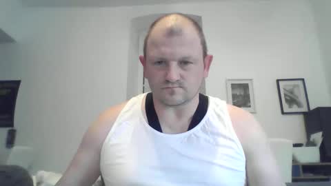 mrhotsex69 online show from April 20, 2026, 11:17 pm