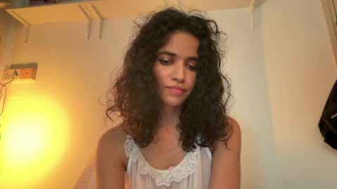Snapshot of mriea_ chatting on June 13, 2026, 4:32 am mriea_ online show from June 13, 2026, 4:32 am