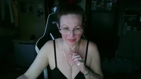 mrjshquinn online show from February 9, 2026, 12:58 am