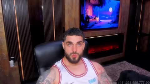 mrkarlhot99 online show from June 3, 2026, 6:35 pm