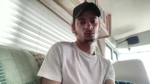 Snapshot of mrmacgyver580173708915485205 chatting on July 3, 2026, 10:05 pm mrmacgyver580173708915485205 online show from July 3, 2026, 10:05 pm