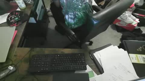 Snapshot of mrman521 chatting on January 1, 2025, 4:50 pm mrman521 online show from January 1, 2025, 4:50 pm