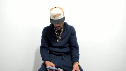 Snapshot of mromg007 chatting on December 20, 2024, 7:17 pm mromg007 online show from December 20, 2024, 7:17 pm