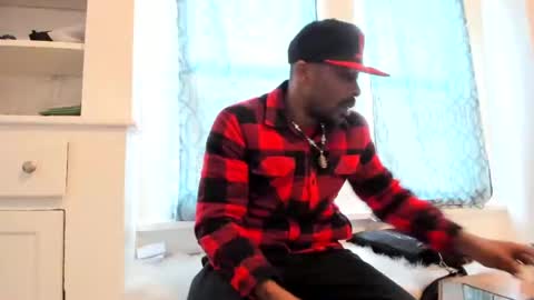 Snapshot of mromg007 chatting on December 24, 2024, 3:58 pm mromg007 online show from December 24, 2024, 3:58 pm